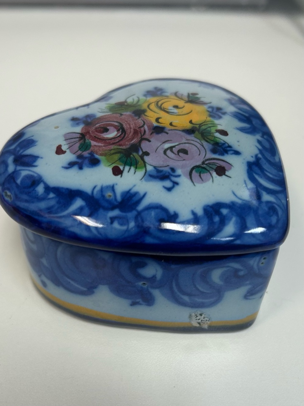 Vintage Vestal Alcobaça Portugal Hand-Painted Ceramic Heart Trinket Box